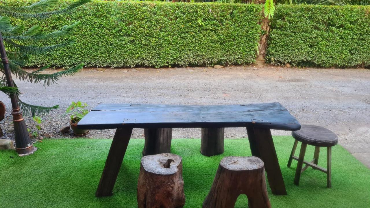 Amantra Homestay & Village スラート・ターニー エクステリア 写真