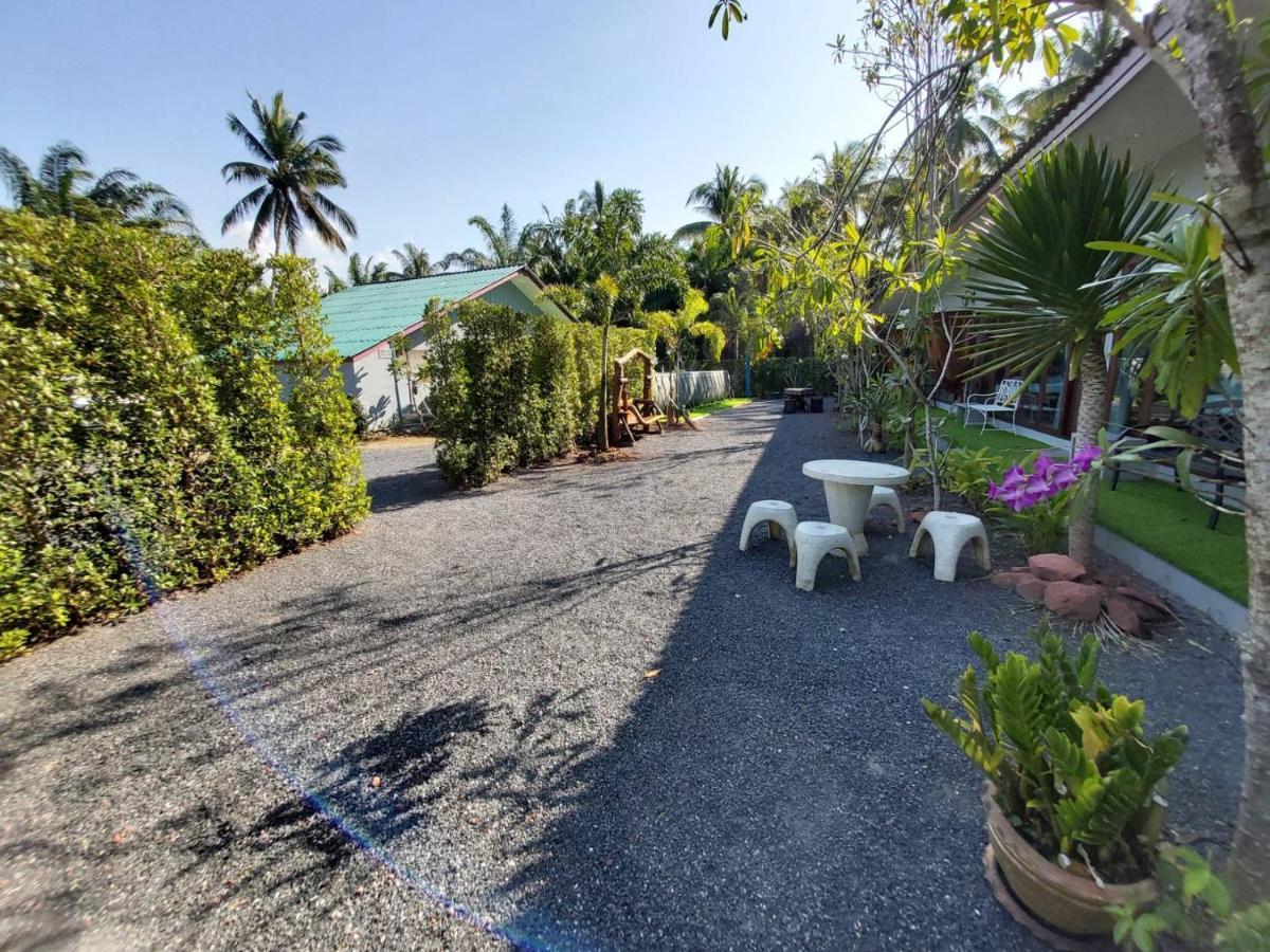 Amantra Homestay & Village スラート・ターニー エクステリア 写真
